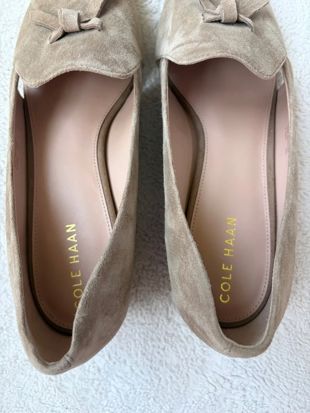 Like New Cole Haan Taupe Suede Pointed Toe Loafers with Bow Accent Women Size 10